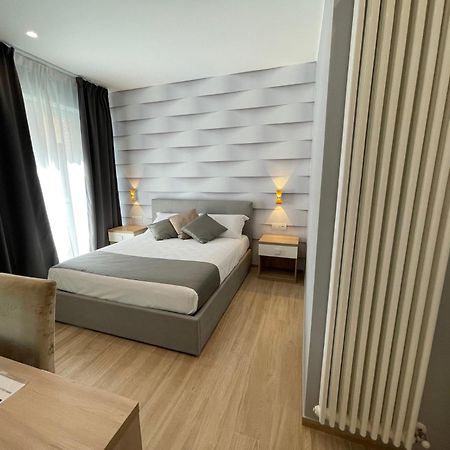 Martini Suite 2 Bari Buitenkant foto