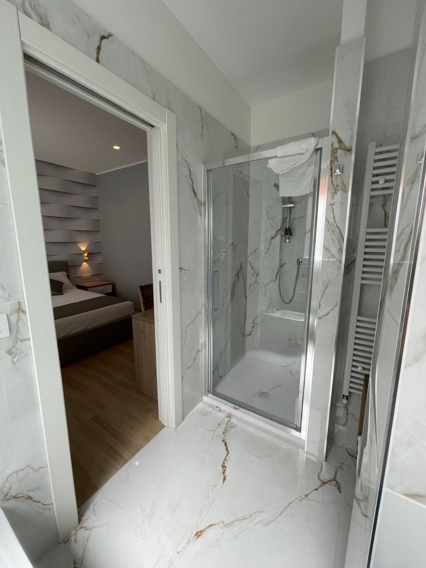 Martini Suite 2 Bari Buitenkant foto
