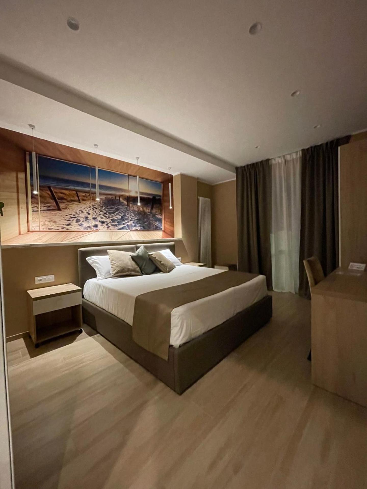 Martini Suite 2 Bari Buitenkant foto