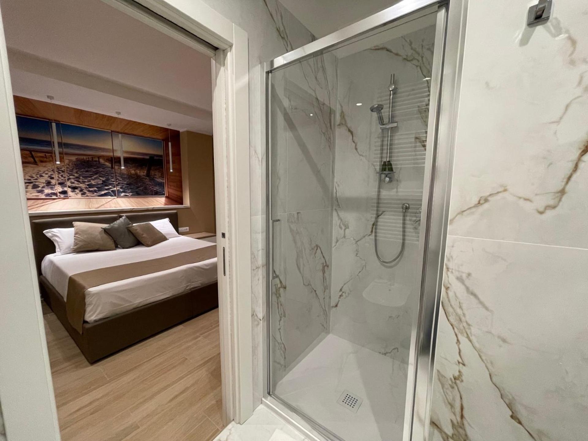 Martini Suite 2 Bari Buitenkant foto