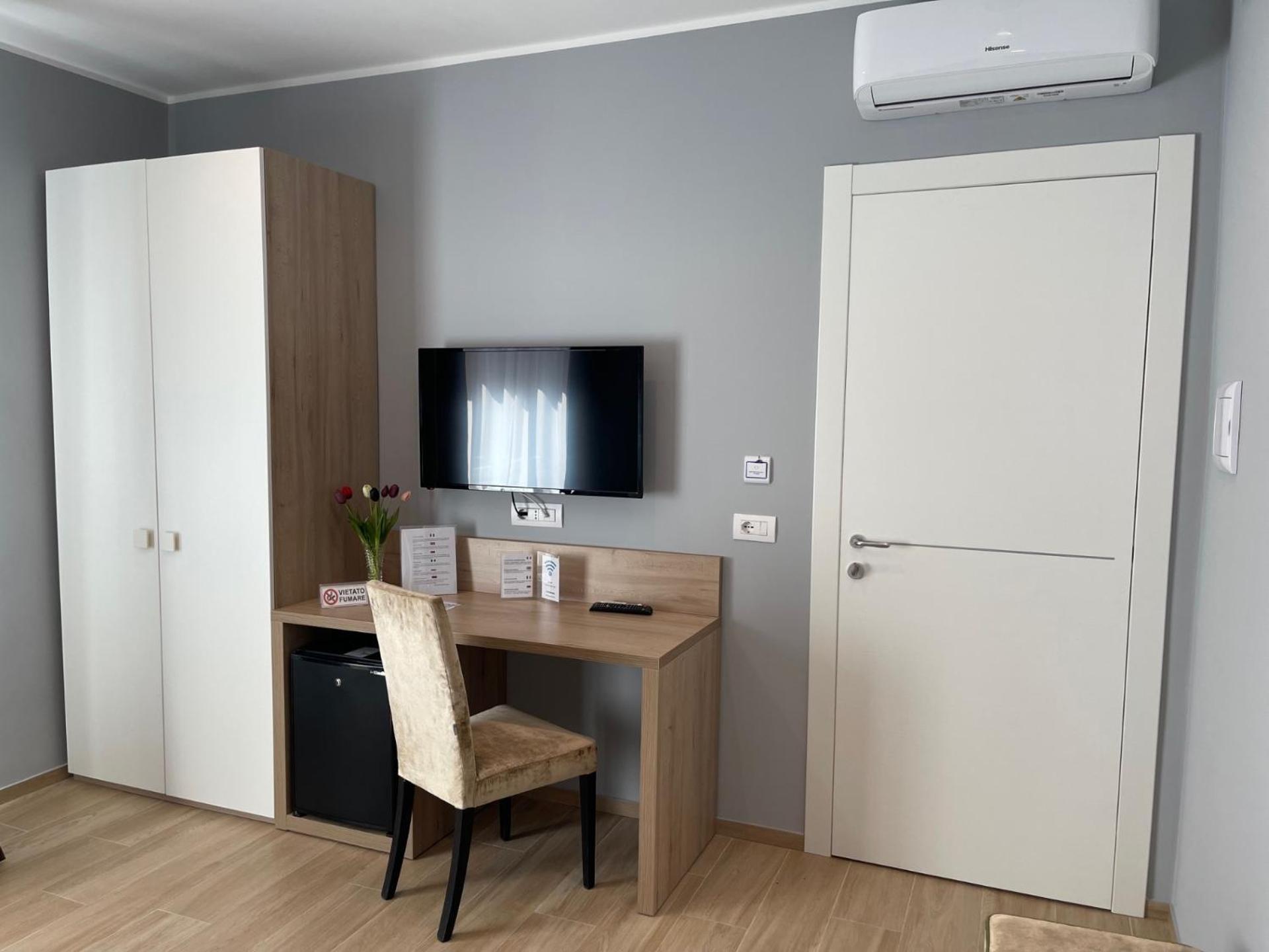 Martini Suite 2 Bari Buitenkant foto
